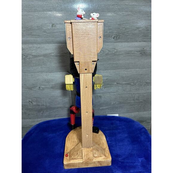 VTG 2001 Holiday Creations Living Nutcracker Marionette Christmas 22” Music Work - Picture 11 of 16